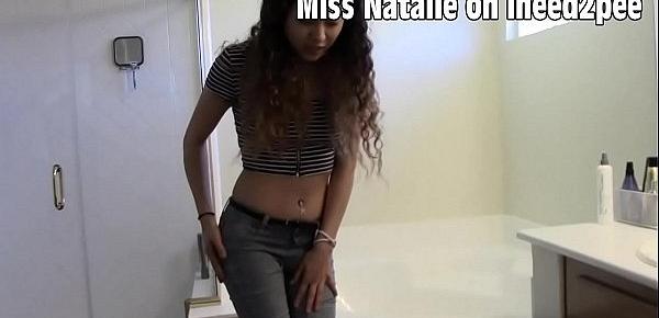  Natalie amatuer wetting her jeans pants omorashi